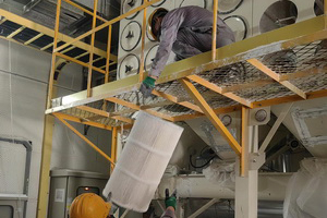 ×Ô½àʽ³ý³¾¹ýÂËÆ÷ÂËͲ°²×°